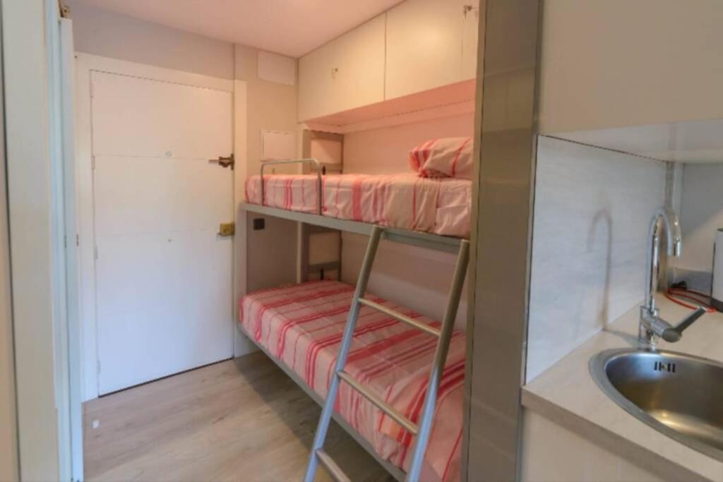 Apartamento 215. Primera Linea De Playa. Benalmádena Kültér fotó