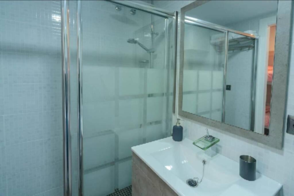 Apartamento 215. Primera Linea De Playa. Benalmádena Kültér fotó